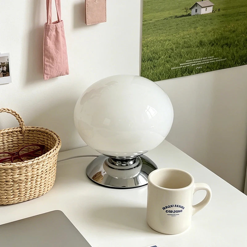 Gloss White Globe Shell Glass Table Lamp Italian Retro Bedside Lamp 3 Color Temperature Entrance Bedroom Homestay Decor Table